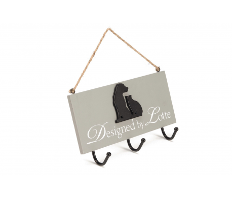 Designed by Lotte houten ophangbordje