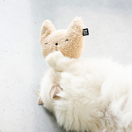 D&D I Love Happy Cats Trappelkussen Zara Gebroken Wit